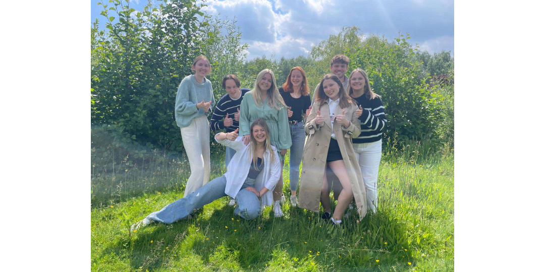 Senthe Monbaillieu, Anna Shishkina, Frieke Roose, Zoë Hardeman, Mirl Lauwers, Simon Persyn, Louis Thorrée & Anouk Liagre