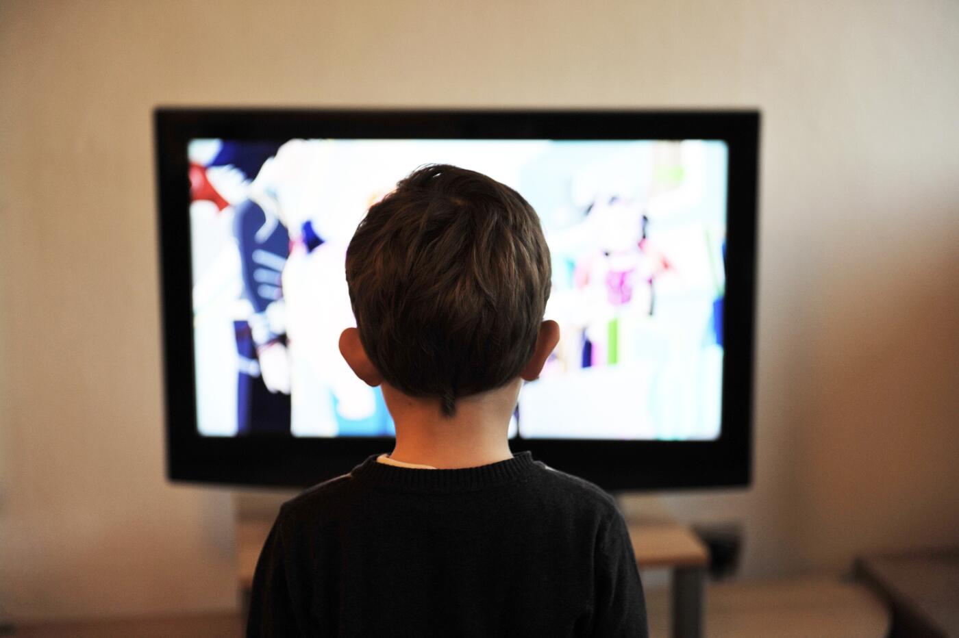 Kinderen kijken steeds jonger naar het volwassenenjournaal